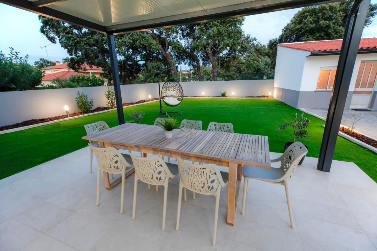 Modern Apartment With Garden Fátima Exteriér fotografie